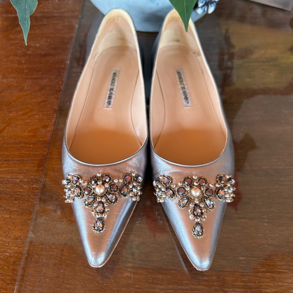 Manolo Blahnik Jeweled  Flats EU 40
